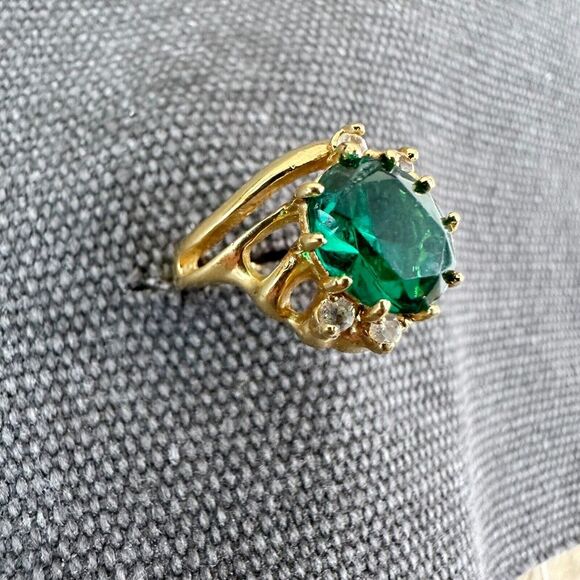 Vintage Lindenwold Green Cubic Zirconia 14K Gold Electroplate over Sterling 5.75 - Picture 2 of 9